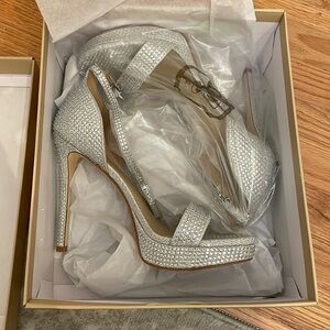 Michael Kors Jordyn Platform Silver Size 9.5
